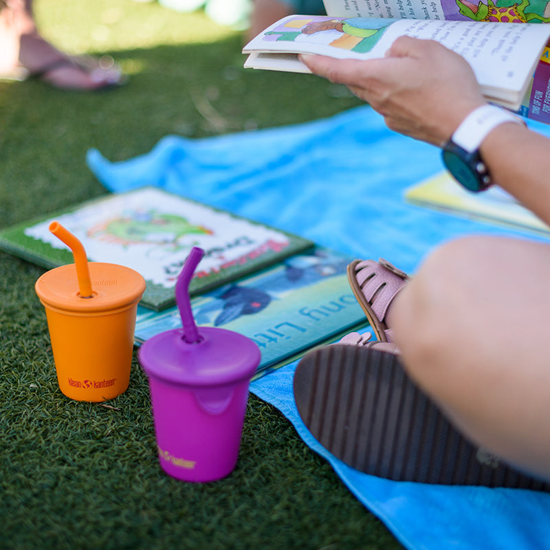 kid-s-sippy-cup-and-wide-water-bottle-set-w8 10oz_kids_cups_straw_reading_blanket_square.jpg