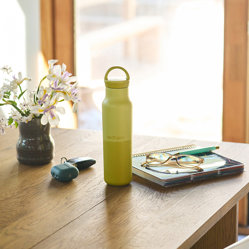 12oz-rise-classic-with-arch-loop-cap-m6 12oz_rise_classic_insulated_acacia_table_square.jpg