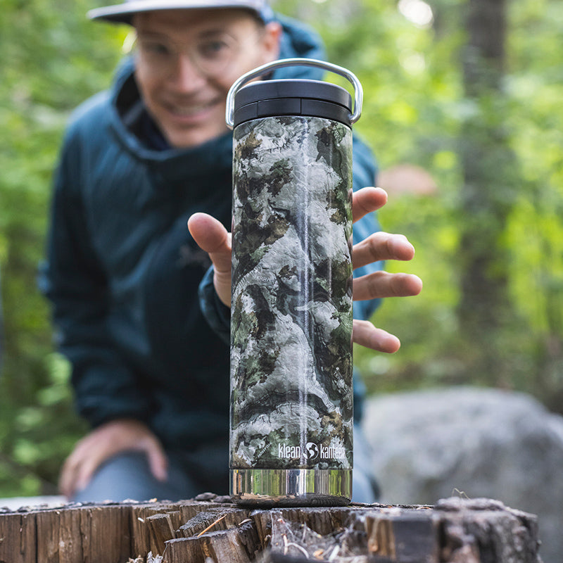 20oz-tkwide-with-twist-cap-mossy-oak-r4 20oz_bottle_twist_mossyoak_terragila_closeup_square.jpg