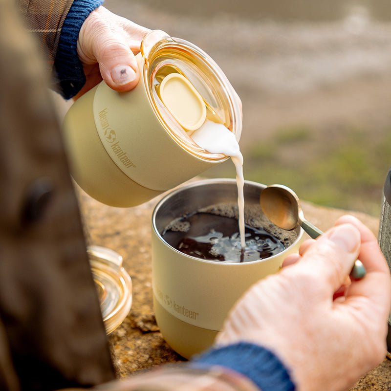 slide-lid-j3 8oz_rise_lowball_waxyellow_coffee_cream_pour_square.jpg