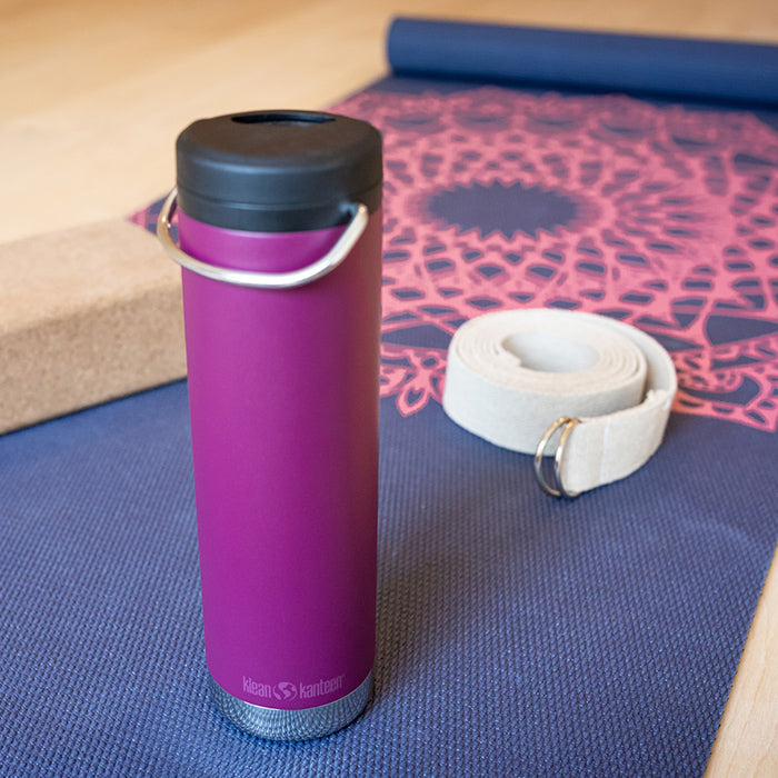 tkwide-twist-cap-with-straw-kit-x3 K20TKWPT-PP-T-TWIST-yoga_bottle_closed_lifestyle_a5ac6535-9c60-42bb-86fe-b94b5cef2b68.jpg
