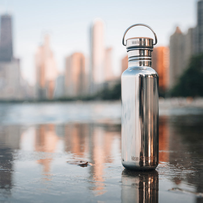 27oz-reflect-with-bamboo-cap-i3 K27SSLRF-MS-BAMBOO_reflecttion_bottle_lifestyle.jpg