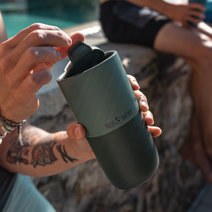 flip-lid-w2 rise_flip_lid_small_tumbler_open.jpg