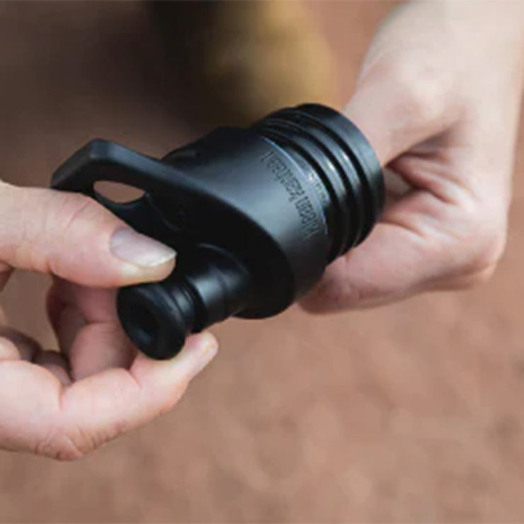 sport-cap-maintenance-kit-i5 sport_cap_maintenance_kit_pull_valve_out_lifestyle.jpg