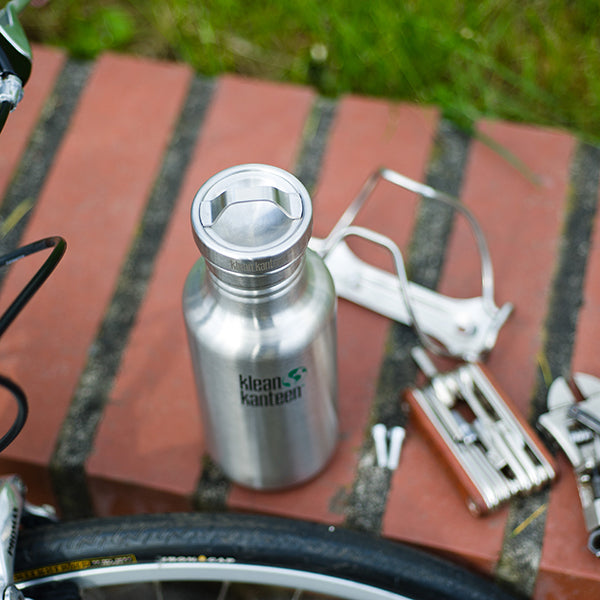 classic-steel-loop-cap-d3 stainless_bottle_cap_bike_parts_lifestyle.jpg