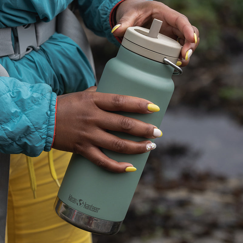 32oz-tkwide-made-to-do-more-bundle-j1 tkwide_32oz_insulated_bottle_twist_closeup_seapsray_hand_square.jpg