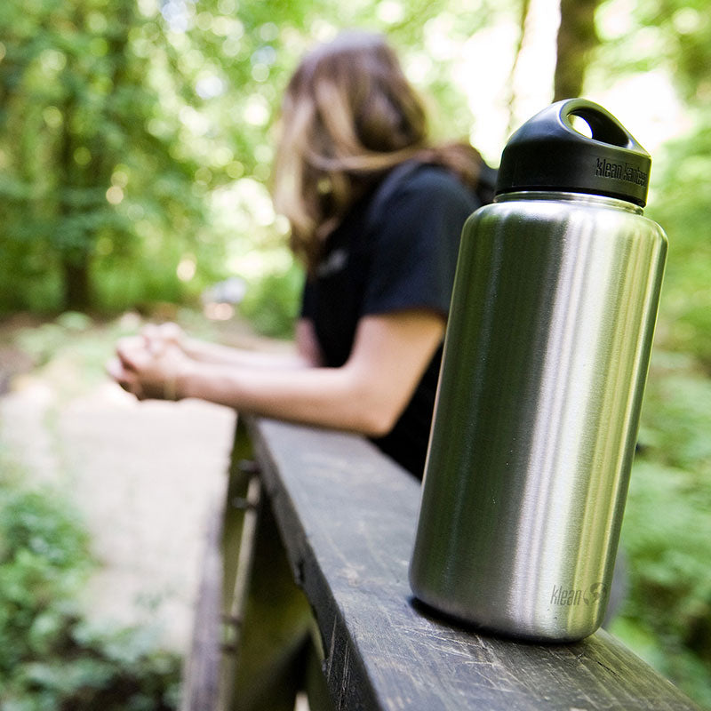 40oz-wide-with-loop-cap-m1 wide_40oz_bottle_bridge_closeup_square.jpg